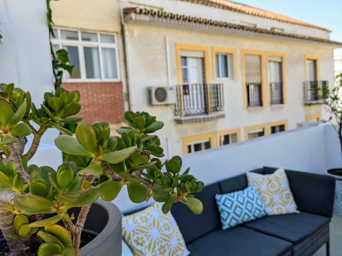 Townhouse With Amazing Rooftop Terrace *